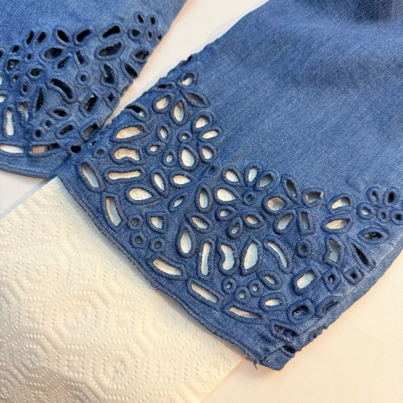 Susan Graver Capri Jeans 10P Slim Fit Ankle Cropped Eyelet Hem Blue Denim - Picture 13 of 14